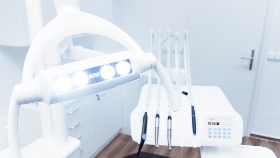 Clinica stomatologică: cum să o alegi pe cea mai potrivită pentru nevoile tale dentare