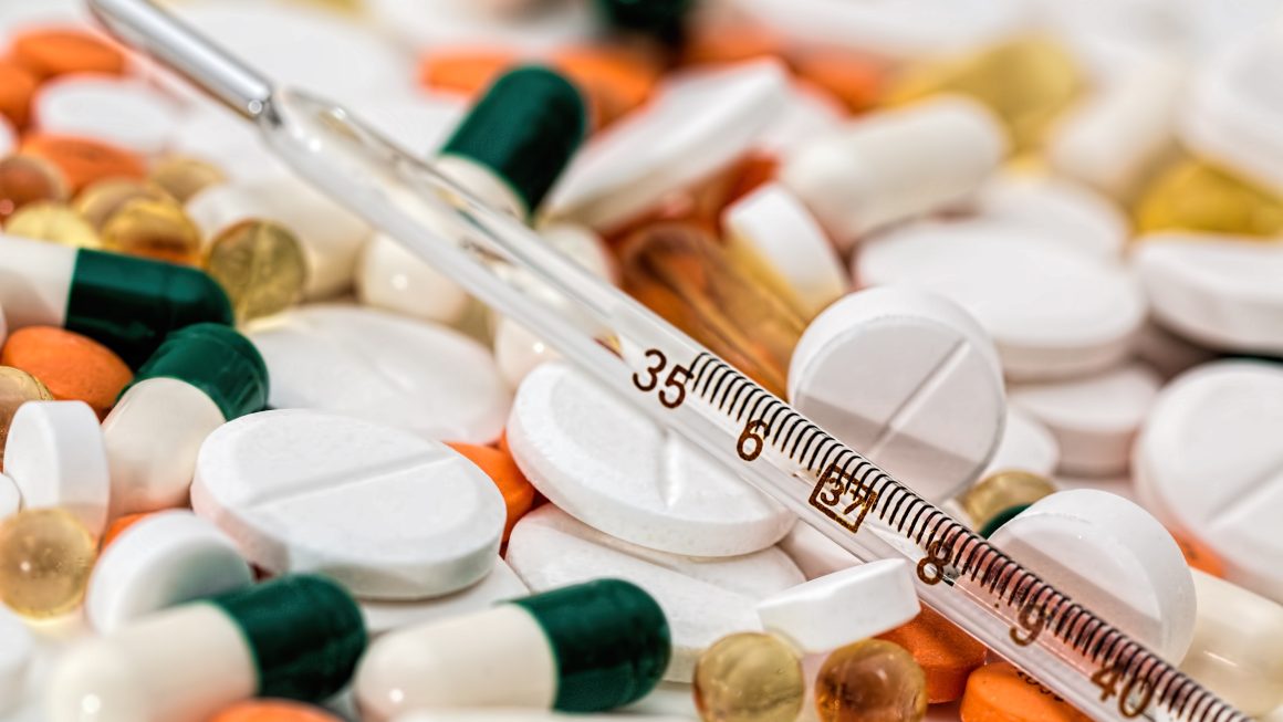 Ce trebuie să știi despre medicamentele uzuale pentru răceală și gripă